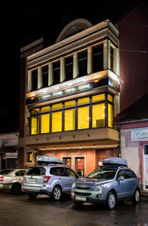 Hotel " Boutique " อุชโฮรอด ภายนอก รูปภาพ