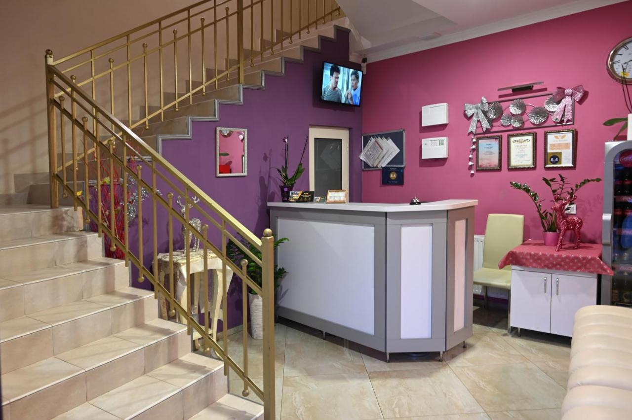 Hotel " Boutique " อุชโฮรอด ภายนอก รูปภาพ